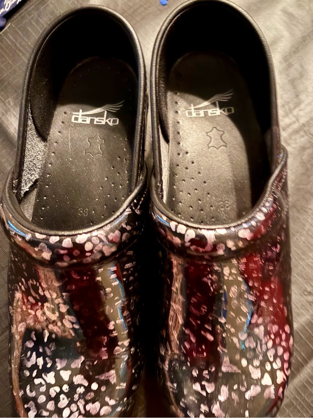 Dansko Black silver leopard professional Patent Clogs